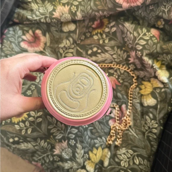 Cherry Coke Pink Can Crossbody Bag with Gold Chain - Picture 2 of 2